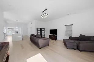 11154 S Troy St, Chicago, IL 60655 - Photo 5