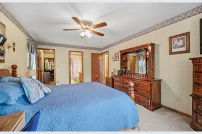 915 Joan Court, Naperville, IL 60540 - Photo 17