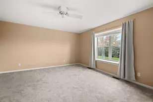 736 Dolores Ln, Sycamore, IL 60178 - Photo 19