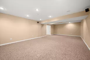 736 Dolores Ln, Sycamore, IL 60178 - Photo 31