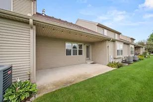 736 Dolores Ln, Sycamore, IL 60178 - Photo 7