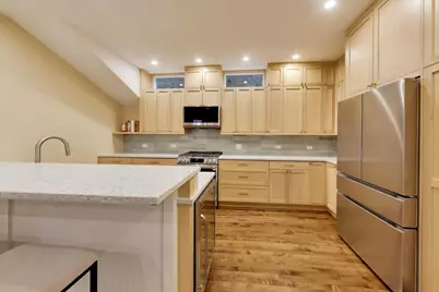 3228 W Warner Avenue, Chicago, IL 60618 - Photo 7