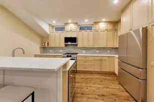 3228 W Warner Ave, Chicago, IL 60618 - Photo 7
