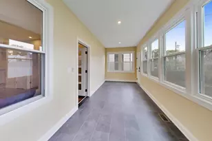 3228 W Warner Ave, Chicago, IL 60618 - Photo 11
