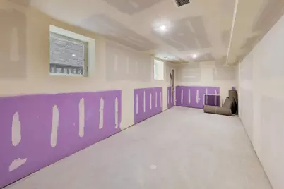 3228 W Warner Avenue, Chicago, IL 60618 - Photo 23