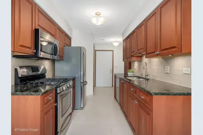 7926 Stewart Drive, Darien, IL 60561 - Photo 9