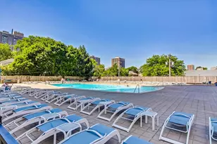 4250 N Marine Dr, Chicago, IL 60613 - Photo 15