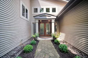 43W976 Oakleaf Dr, Elburn, IL 60119 - Photo 3
