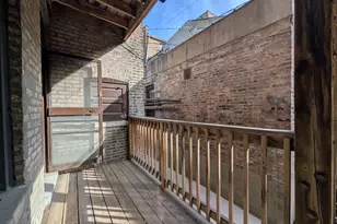 2647 N Sawyer Ave, Chicago, IL 60647 - Photo 17