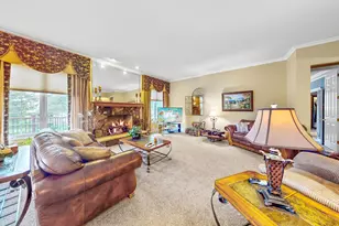 1043 Ridgeview Dr, Inverness, IL 60010 - Photo 15