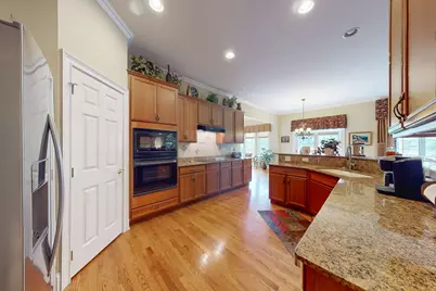 1043 Ridgeview Drive, Inverness, IL 60010 - Photo 5