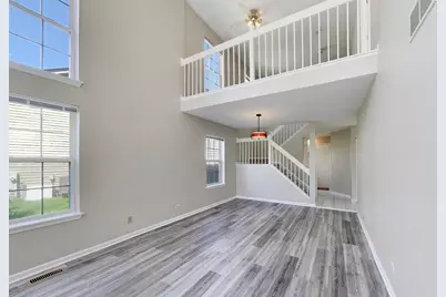 1325 Newport Street, Mundelein, IL 60060 - Photo 5