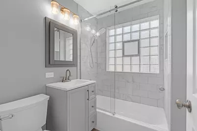 5830 N Nagle Avenue, Chicago, IL 60646 - Photo 11