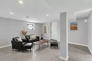 5830 N Nagle Ave, Chicago, IL 60646 - Photo 9