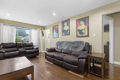9002 S Parkside Avenue, Oak Lawn, IL 60453 - Photo 5