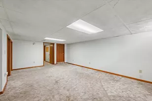109 S Wood St, Gibson City, IL 60936 - Photo 21