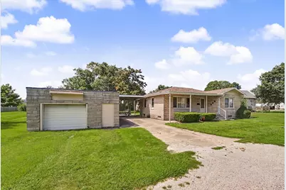 109 S Wood Street, Gibson City, IL 60936 - Photo 3