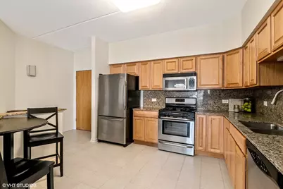 1479 N Milwaukee Avenue #308, Libertyville, IL 60048 - Photo 3