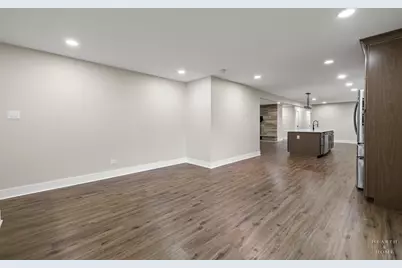 355 Hiawatha Drive, Lake in the Hills, IL 60156 - Photo 15