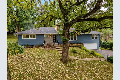 355 Hiawatha Drive, Lake in the Hills, IL 60156 - Photo 39