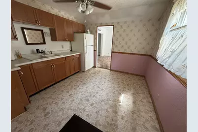 115 Valley Street, Kewanee, IL 61443 - Photo 3