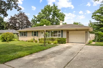 947 Diane Avenue, Elgin, IL 60123 - Photo 11