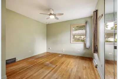 947 Diane Avenue, Elgin, IL 60123 - Photo 3