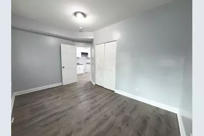 7724 S Essex Avenue #2, Chicago, IL 60649 - Photo 9
