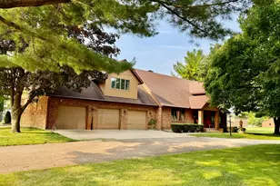 444 Garfield Ave, Lasalle, IL 61301 - Photo 1