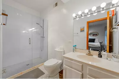 4012 N Sheridan Road #1S, Chicago, IL 60613 - Photo 9