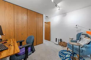 4012 N Sheridan Rd, Chicago, IL 60613 - Photo 15
