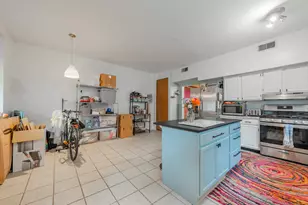 4012 N Sheridan Rd, Chicago, IL 60613 - Photo 21