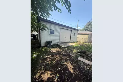 8926 S Paxton Avenue, Chicago, IL 60617 - Photo 27