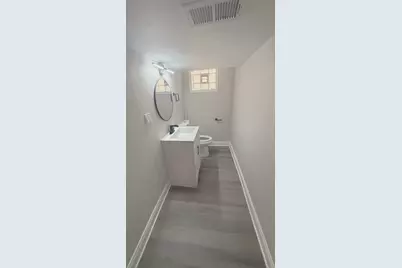 8926 S Paxton Avenue, Chicago, IL 60617 - Photo 19