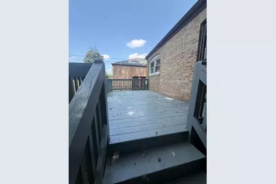 8926 S Paxton Avenue, Chicago, IL 60617 - Photo 25