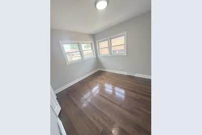 8926 S Paxton Avenue, Chicago, IL 60617 - Photo 15
