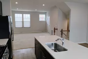 936 Jenkins Ct, Wheeling, IL 60090 - Photo 9