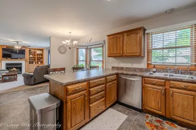 1246 Ivy Street, Dekalb, IL 60115 - Photo 23