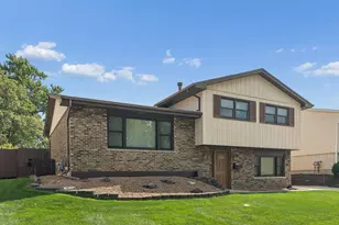 7527 163 St, Tinley Park, IL 60477 - Photo 3