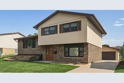 7527 163 Street, Tinley Park, IL 60477 - Photo 1