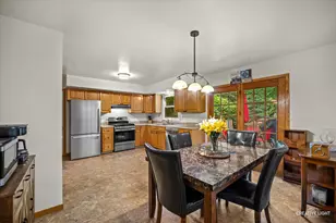 42 Lockman Cir, Elgin, IL 60123 - Photo 5