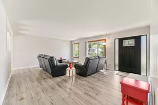 56 Birch Trail, Wheeling, IL 60090 - Photo 3