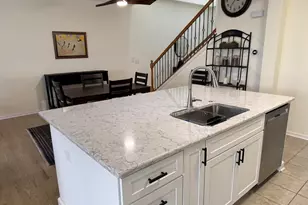 370 Sundown Ct, Wauconda, IL 60084 - Photo 11