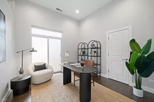 1555 W Pearson St, Chicago, IL 60622 - Photo 21