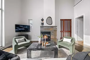 1555 W Pearson St, Chicago, IL 60622 - Photo 5