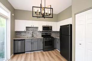 310 Paige St, Plano, IL 60545 - Photo 7