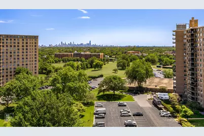7141 N Kedzie Avenue #910, Chicago, IL 60645 - Photo 15