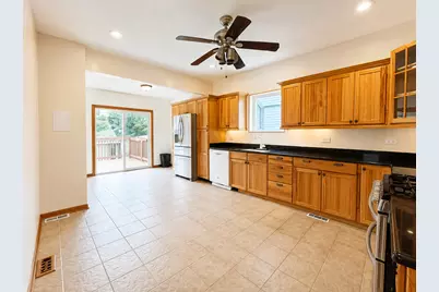 4857 W Berenice Avenue, Chicago, IL 60641 - Photo 7