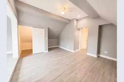 4857 W Berenice Avenue, Chicago, IL 60641 - Photo 19