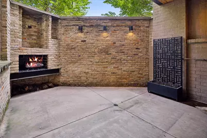 1203 W Superior Street #1B, Chicago, IL 60642 - Photo 33